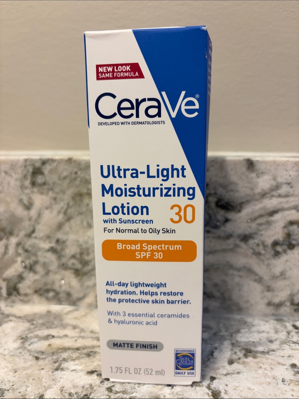 CeraVe Ultra-Light Moisturizing Lotion SPF 30